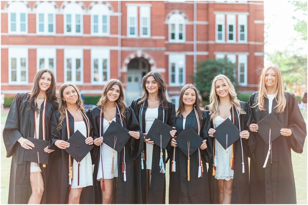 group grad pictures on samford lawn auburn university